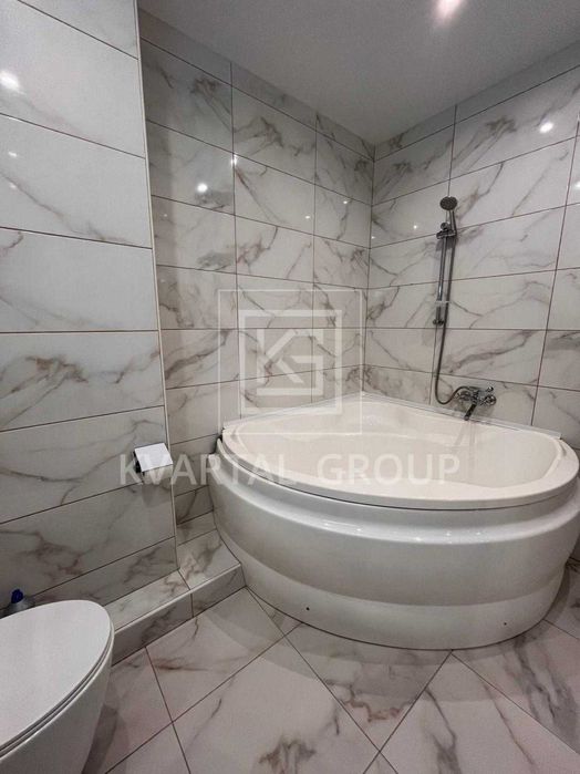 Продам ГАРНУ євро3к квартиру з ремонтом. 75м2. Газ. ЦЕНТРАЛЬНИЙ ПАРК.