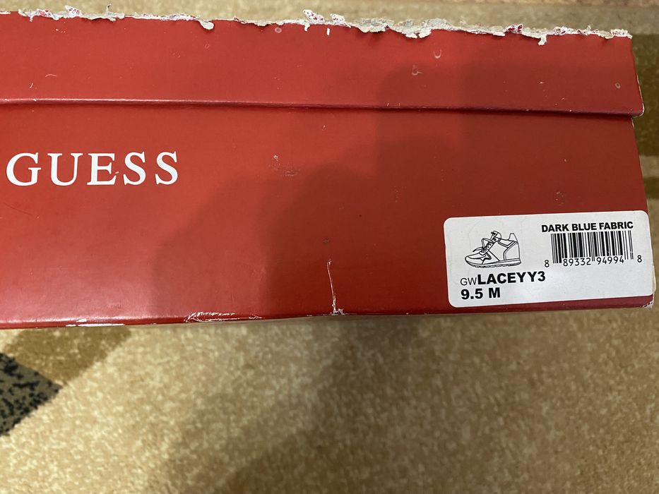 Кроссовки женские GUESS