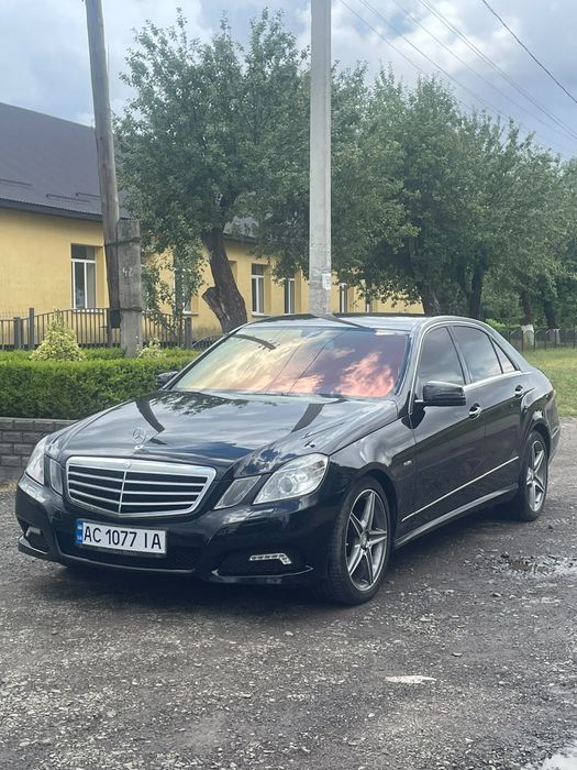 Продам Мерседес 212