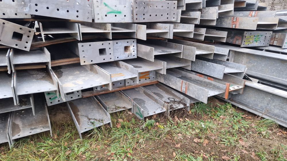 Sprzedam ocynkowaną konstrukcję stalową 3,00zł za kg  - OBNIŻKA CENY !!!