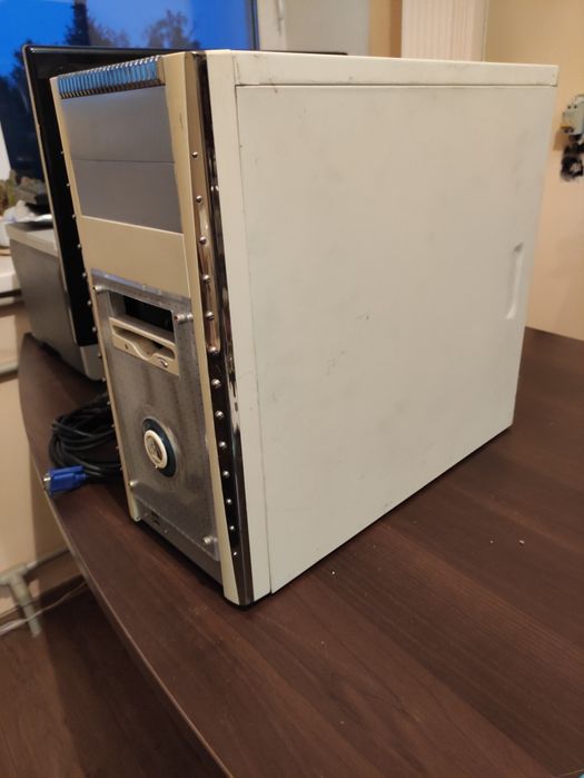 Продам комп'ютер з LSD монітором 19"