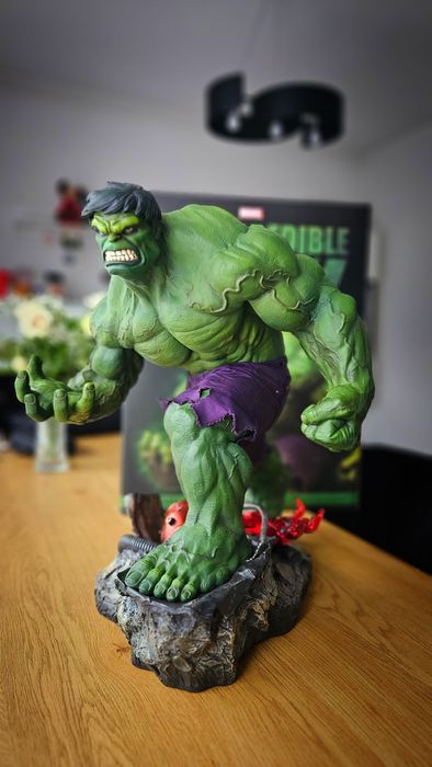 Hulk Premium Format Sideshow figurka