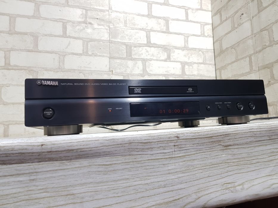 Програвач DVD/CD дисків YAMAHA DVD-S1700, б/у з Німеччини