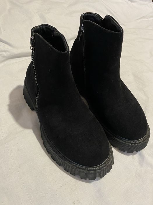 Замшеві черевики