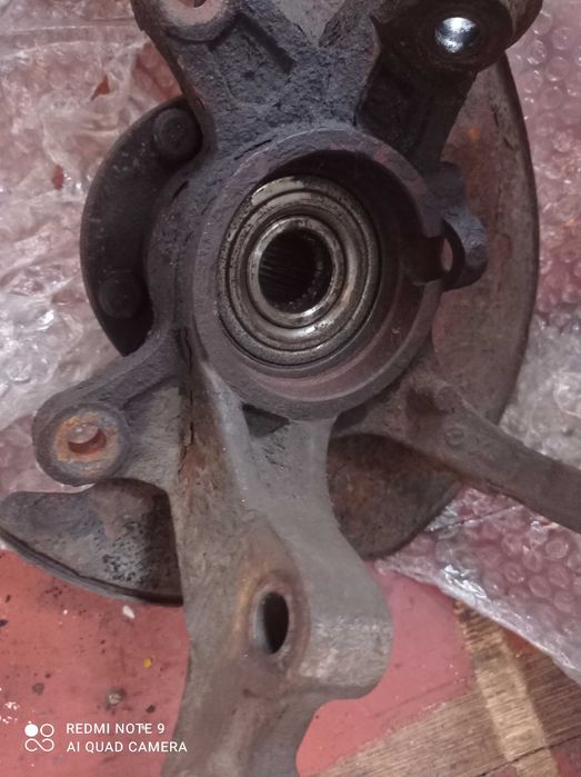 поворотний кулак в збори передній лівий Chery Tiggo T 11 б/у