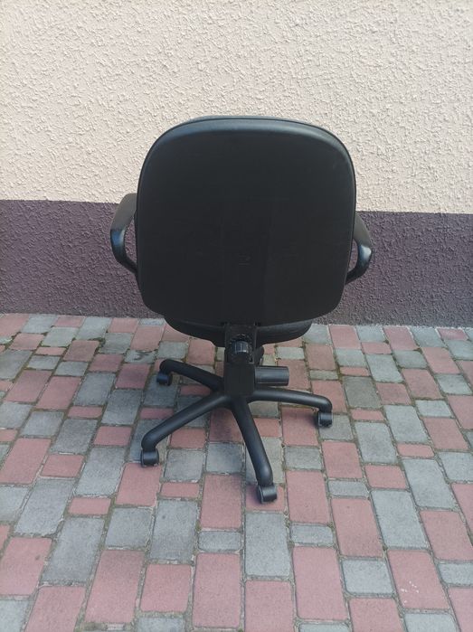 Продам крісло офісне