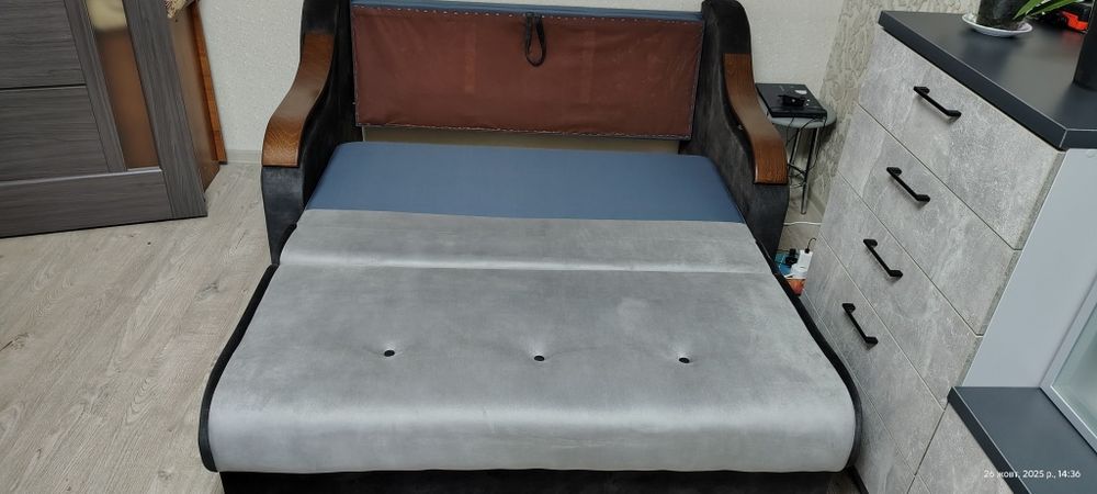 Продам новий диван