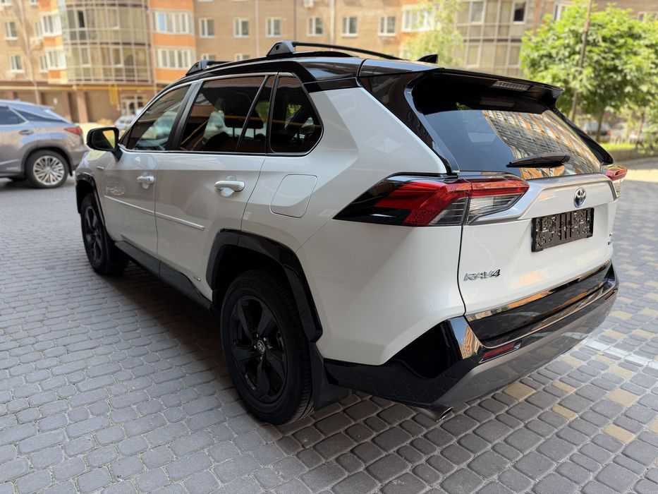 Rav 4 Hybrid XSE