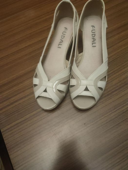Buty damskie 37.
