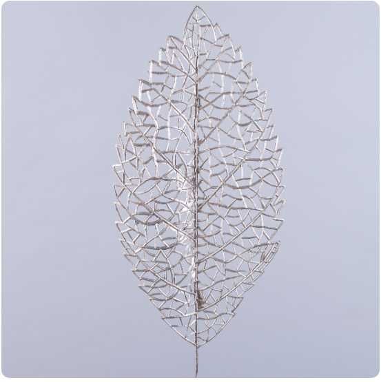 Новорічні гілки для декору різдвяних композицій