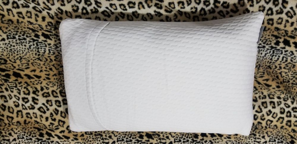 Wellpur stryn подушка  42×65×15см memory