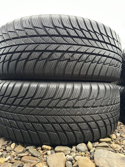 205/55/17 Brusgestone Blizzak Lm001