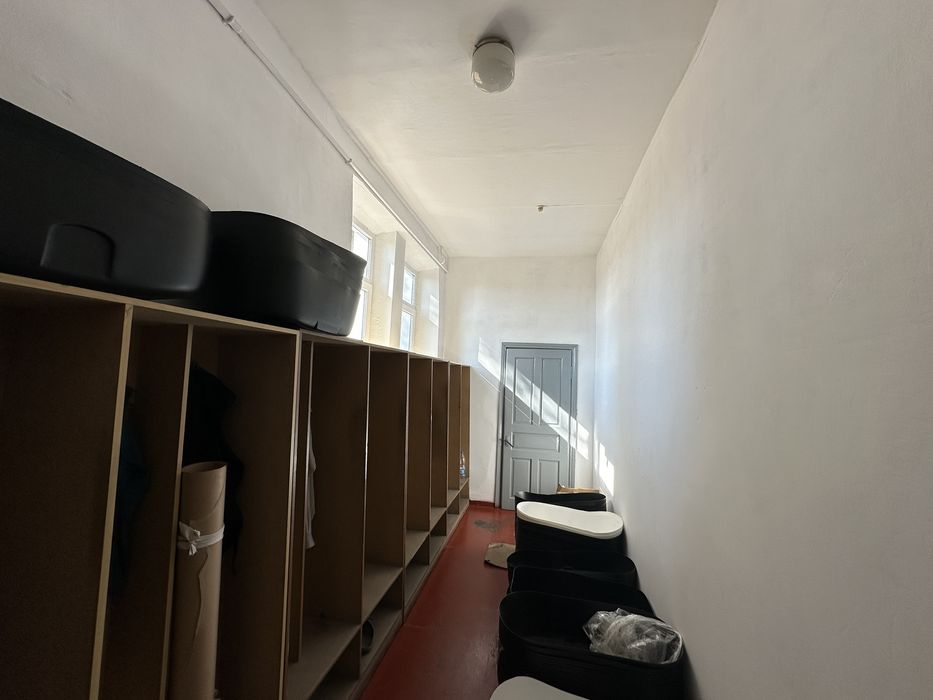 Здається в оренду виробниче приміщення.