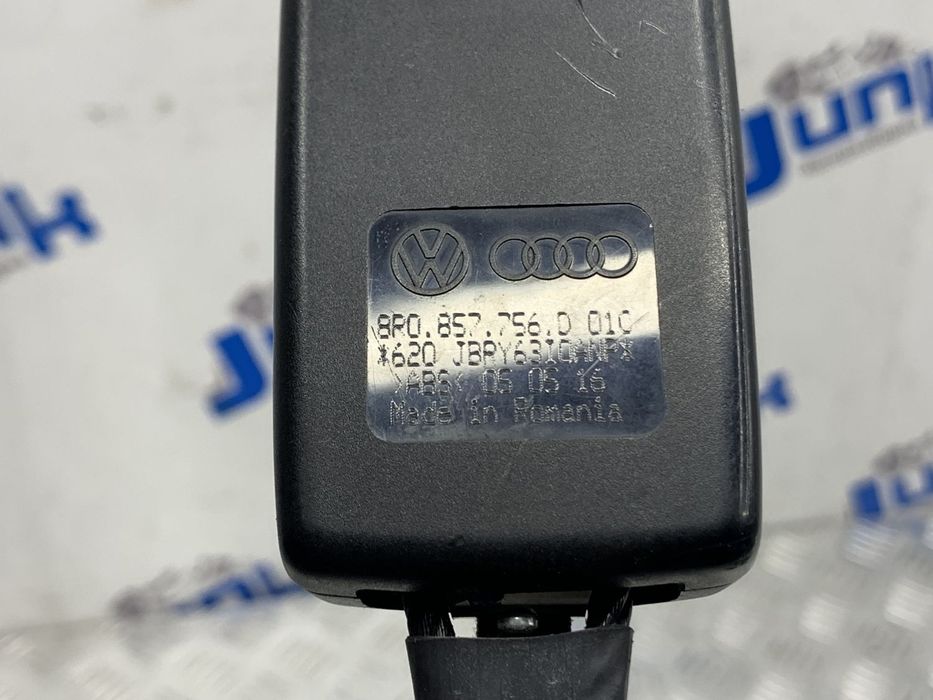 Замок ремня безопасности передний правый 8R0857756D01C для Audi Q3 8U
