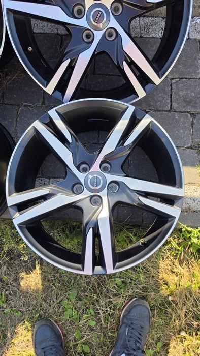 Oryginalne felgi Volvo XC40 XC60 18” 5x108 ET50,5
