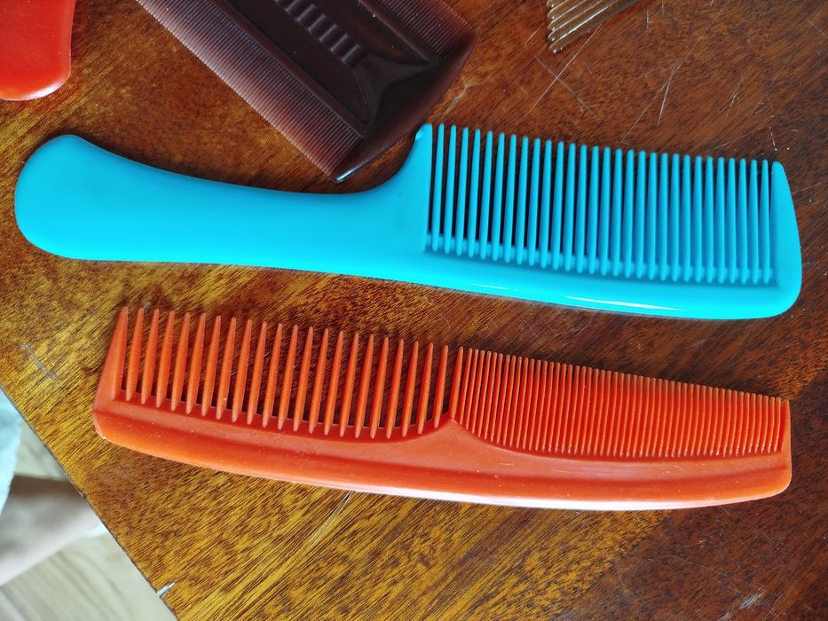Расчёски женские и мужские гребни все новое
