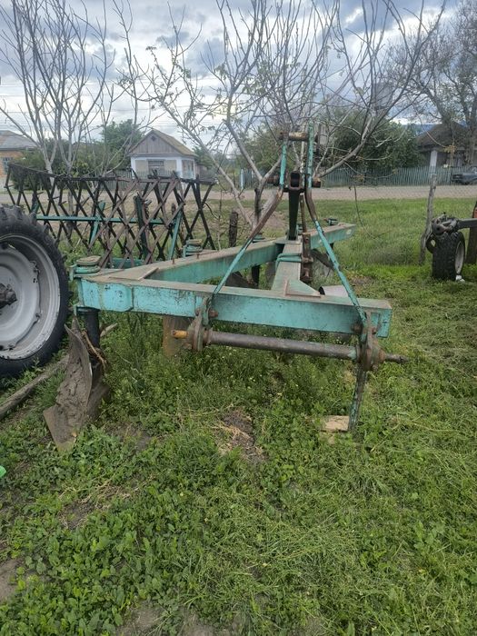 Плуг до т 150 кукурудзяний