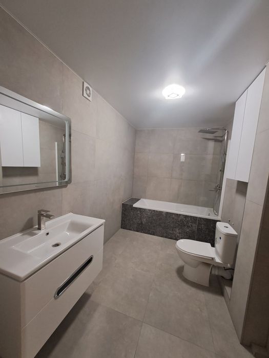 Продаж 2 кімнатної квартири + кухня-студія по вул. Київська.