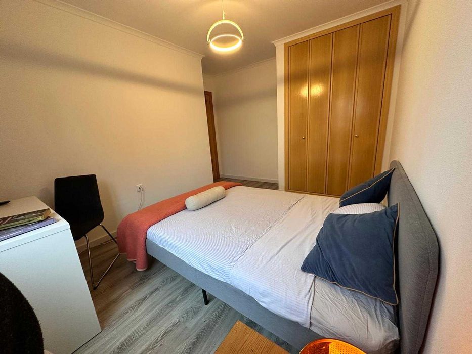 Quarto com Casa de banho privada em Alhos Vedros
