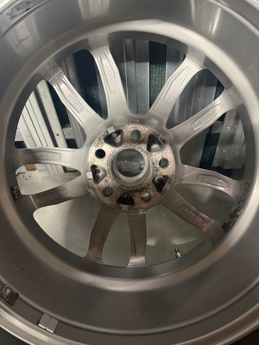 Felgi 18”BMW Double Spoke G20/G21 Continental Zima