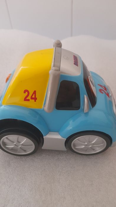 Carro com pilhas Chicco
