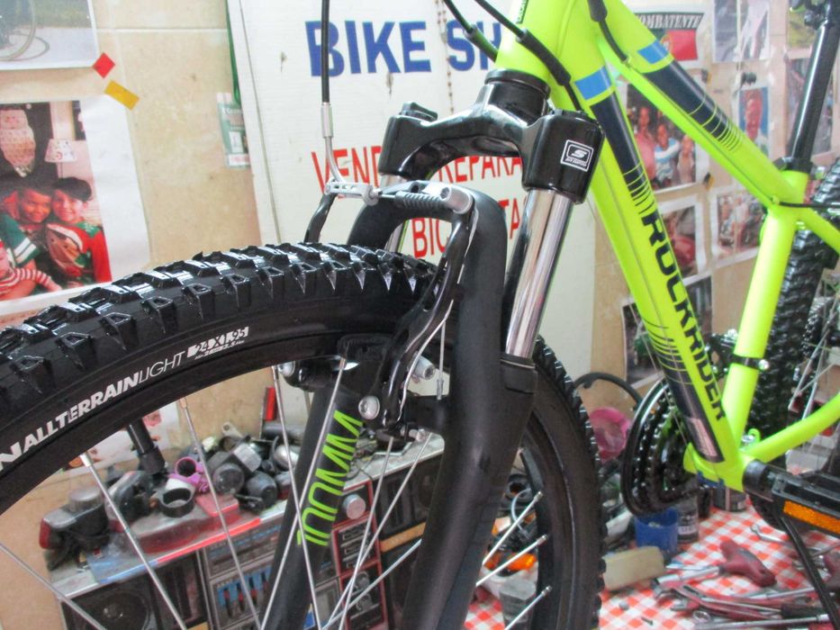 ROCKRIDER ST500 Verde Neon Roda 24