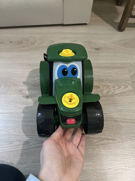 Розбірна машинка Tomy John Deere Збери свій трактор, розвиваючі ігри