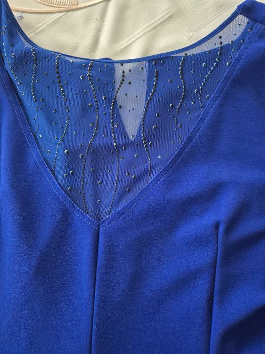 Sukienka niebieska z krótkim rękawem