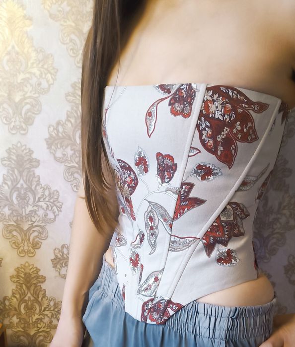 Корсет жіночий, в оригінальному колорі