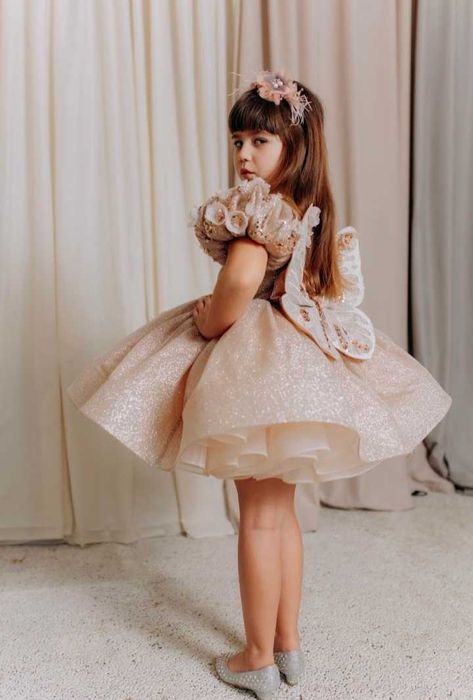 Пишні сукні на випускний в садок