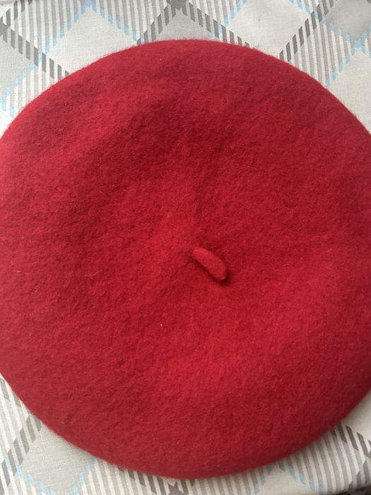 Берет жіночий з фетру
