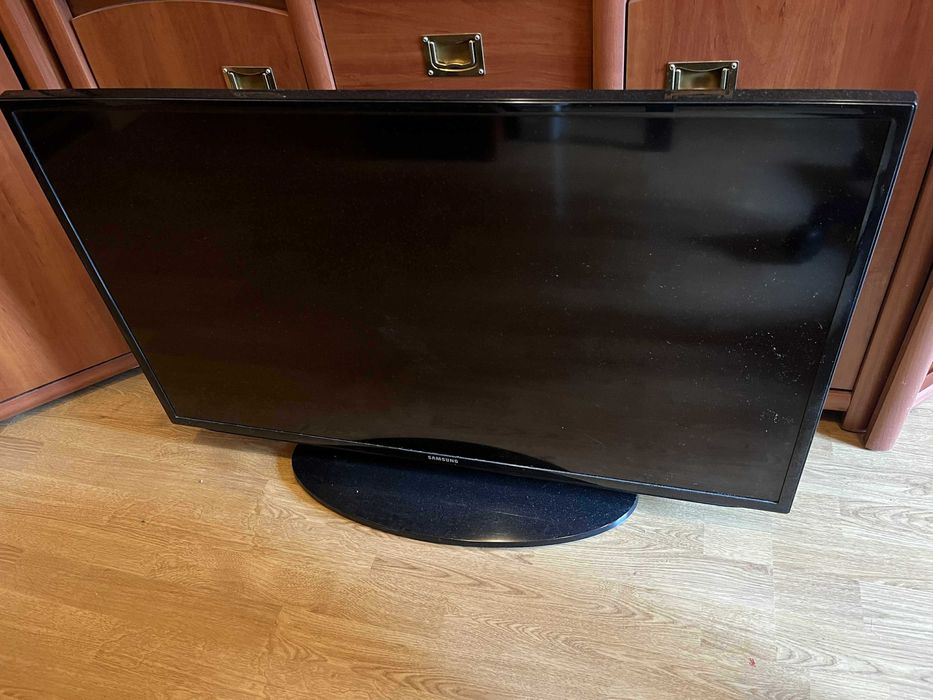 Samsung UE40EH5000W 40″ Full HD LED — sprawny, gotowy do odbioru