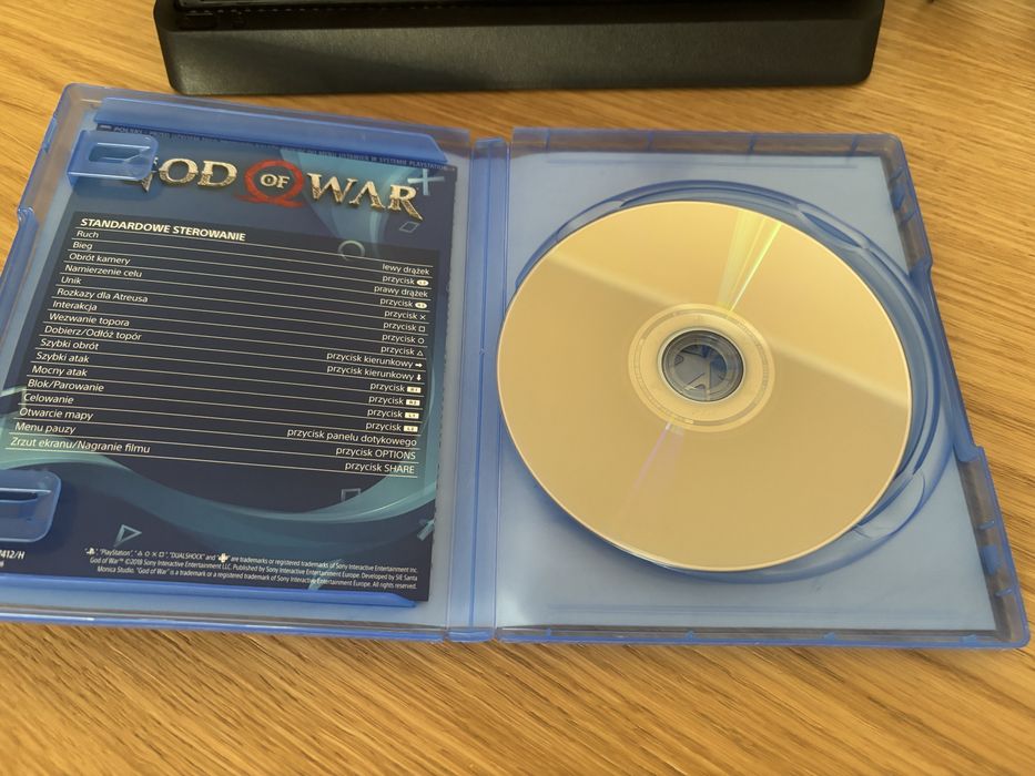 Konsola PlayStation 4 Slim 500 GB + 2 pady i gra God of War