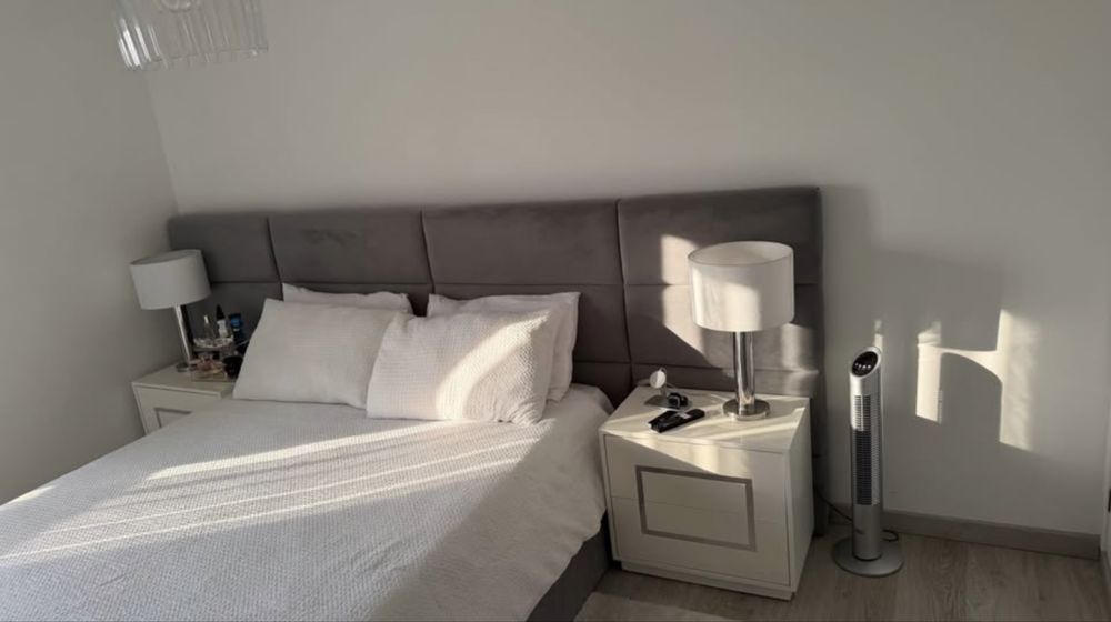 Cama estrado elvatorio