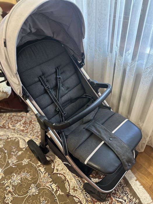 Прогулянкова каляска Carrello Bravo Plus