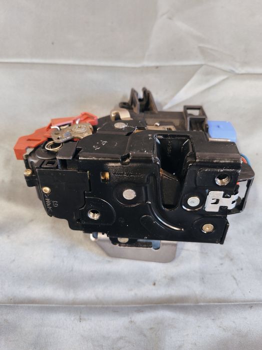 Fechadura / Fecho Porta Frente Esquerdo - 4E1837015 - AUDI A3 (8P1)