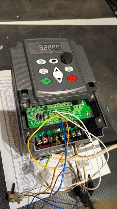 Conversor Motor Trifásico  230V a 3x380V  (VARIADOR VELOCIDADE)