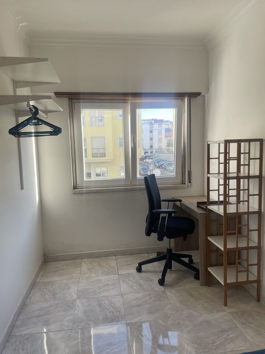 Quarto solteiro - Prior Velho