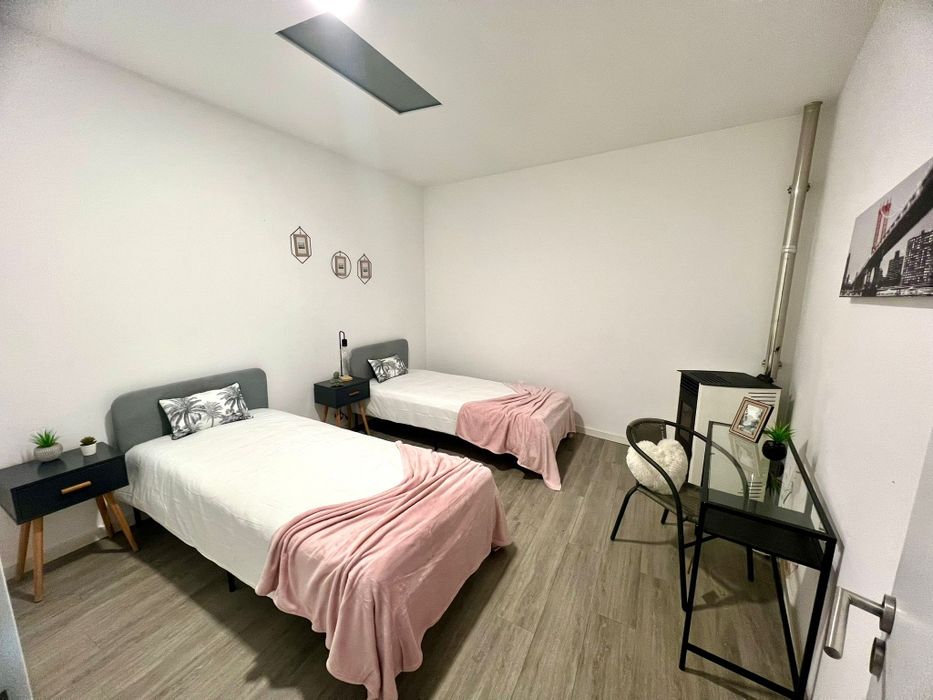 Apartamebto T1 + 2 ( Junto Polo Universitário)