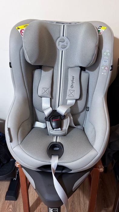 Fotelik samochodowy Cybex Sirona 360° + Baza Isofix (Stan bardzo dobry)