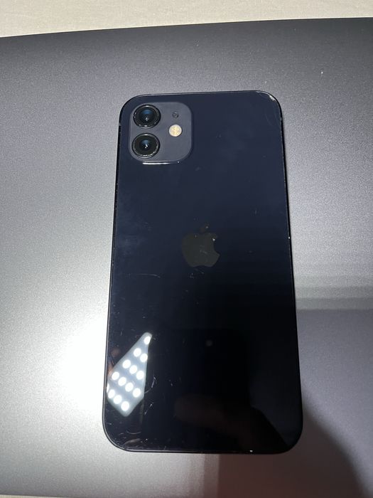 IPhone 12. 64 gb.              .