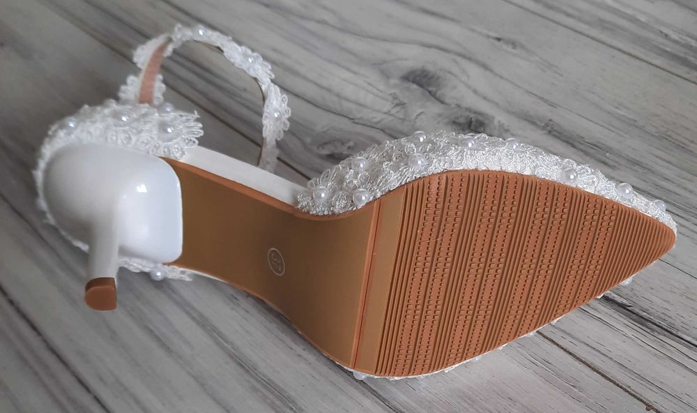 Sprzedam nowe buty "szpilki"