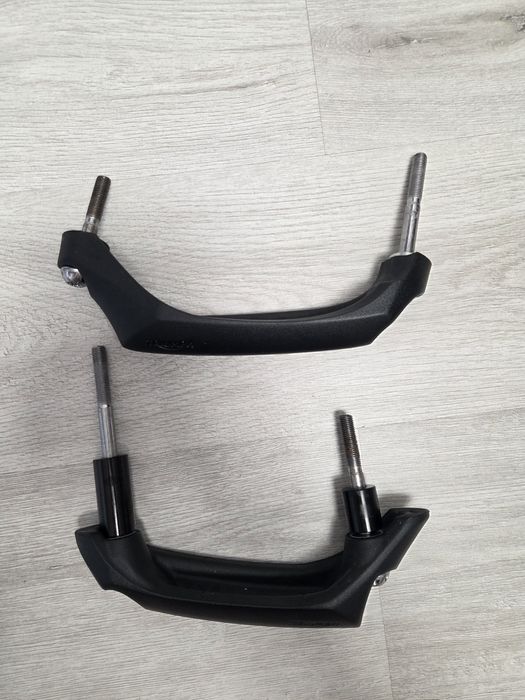 Oryginalne crashpady do Triumph street triple Rs765 rocznik 2023+ A978