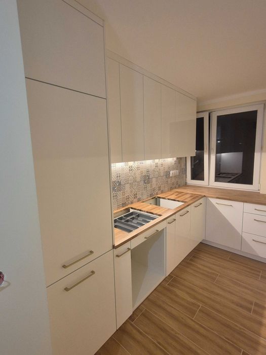 Sieradz – meble na wymiar do kuchni, szaf i garderób