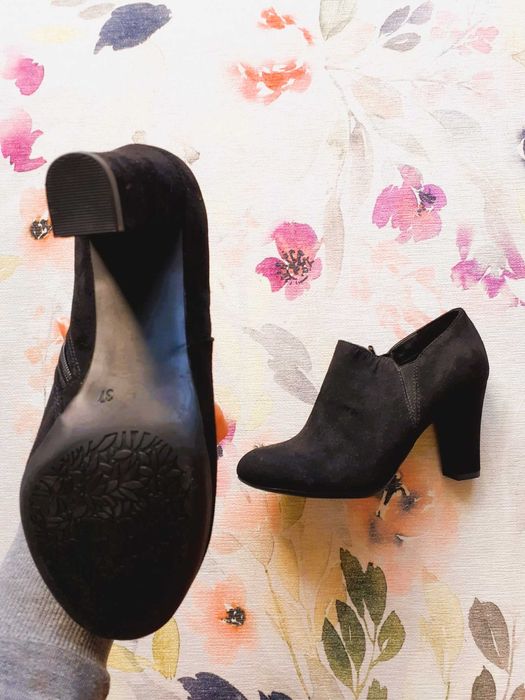 Botins pretos Deichmann