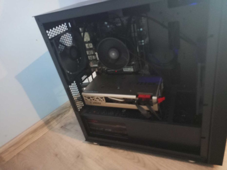 Komputer gamingowy.(RX 5700xt)