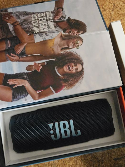 Coluna JBL Flip 6 com garantia de loja.