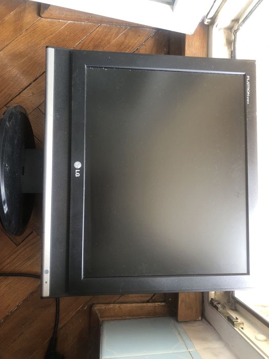 Монітори різних діагоналей та марок