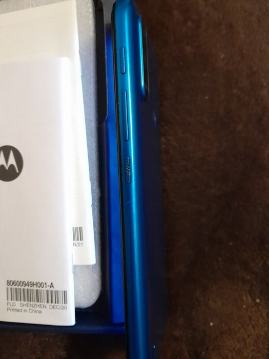 Смартфон Moto e7i