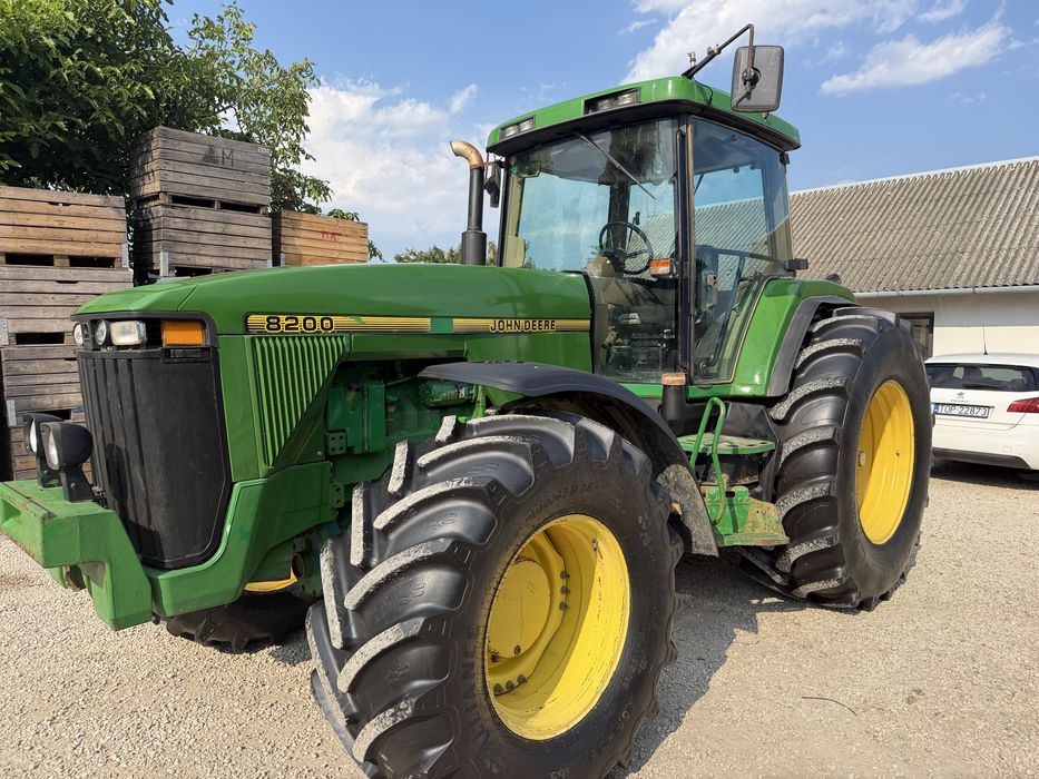 John Deere  8200 / pojemnosc silnika 8.1L / jak 8300 8400 /8210 PIEKNY STAN